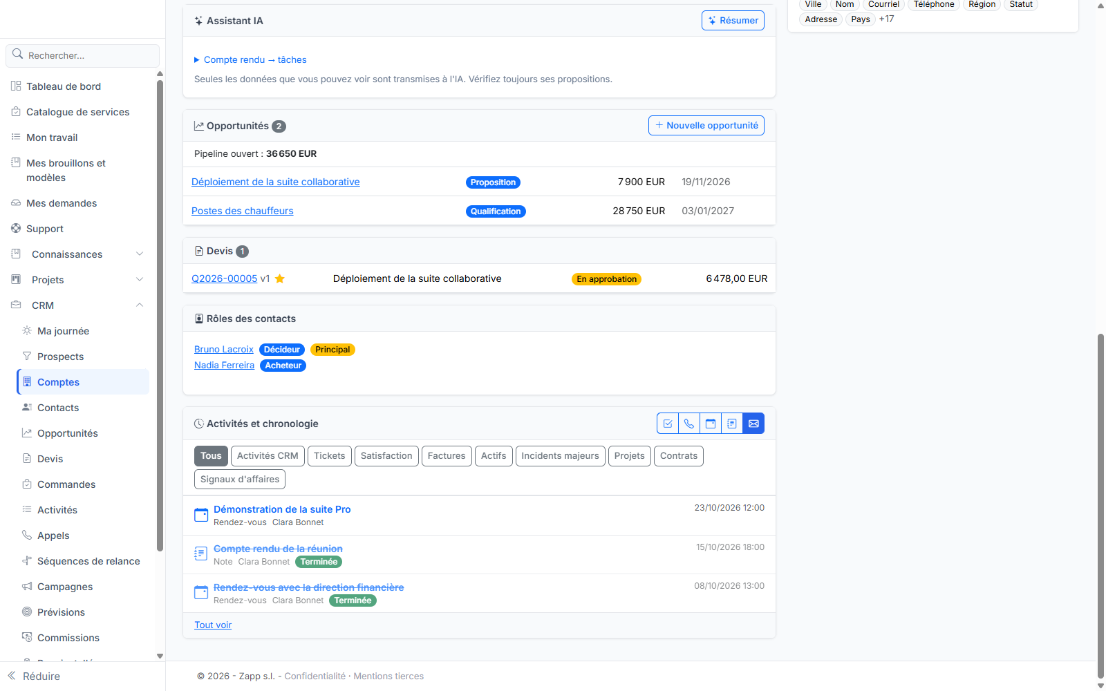La chronologie d'un compte : activités du CRM, tickets, factures, actifs, projets⊠filtrables par source.